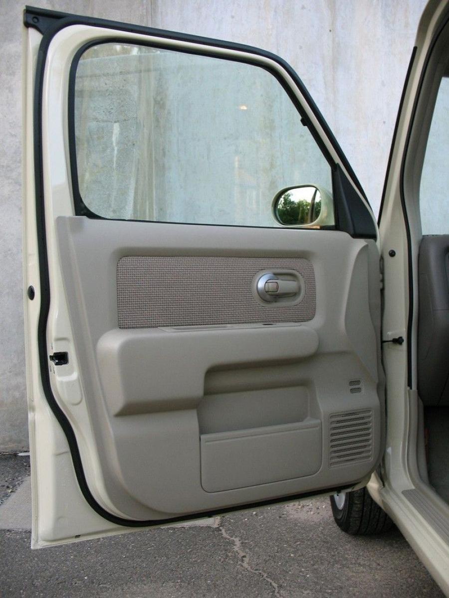  Nissan Cube 2008 года  (фото 33 из 61)